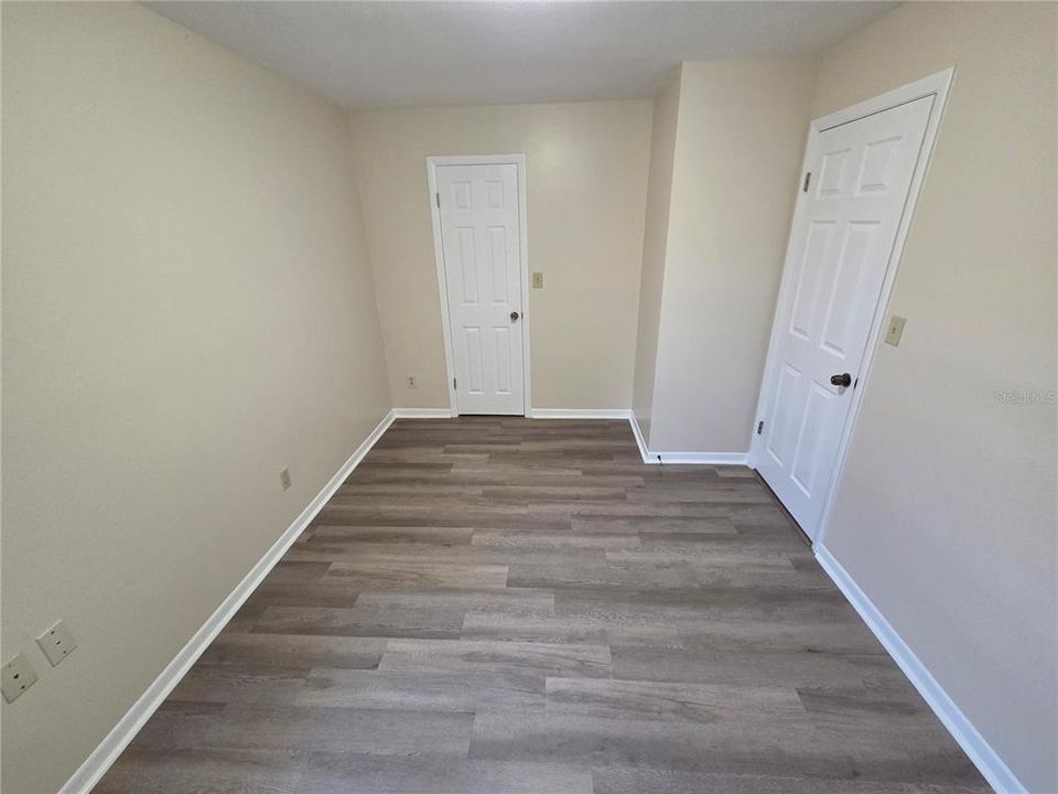 Active With Contract: $429,000 (2 beds, 2 baths, 1078 Square Feet)