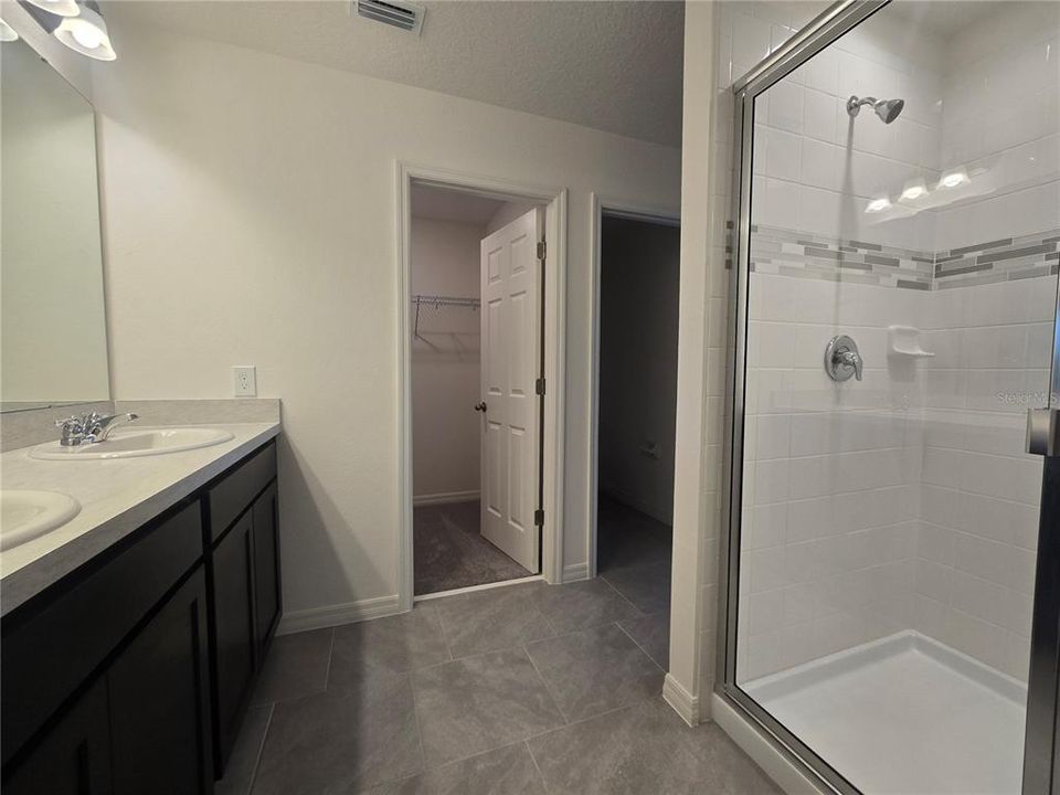 En Venta: $338,990 (4 camas, 2 baños, 2032 Pies cuadrados)