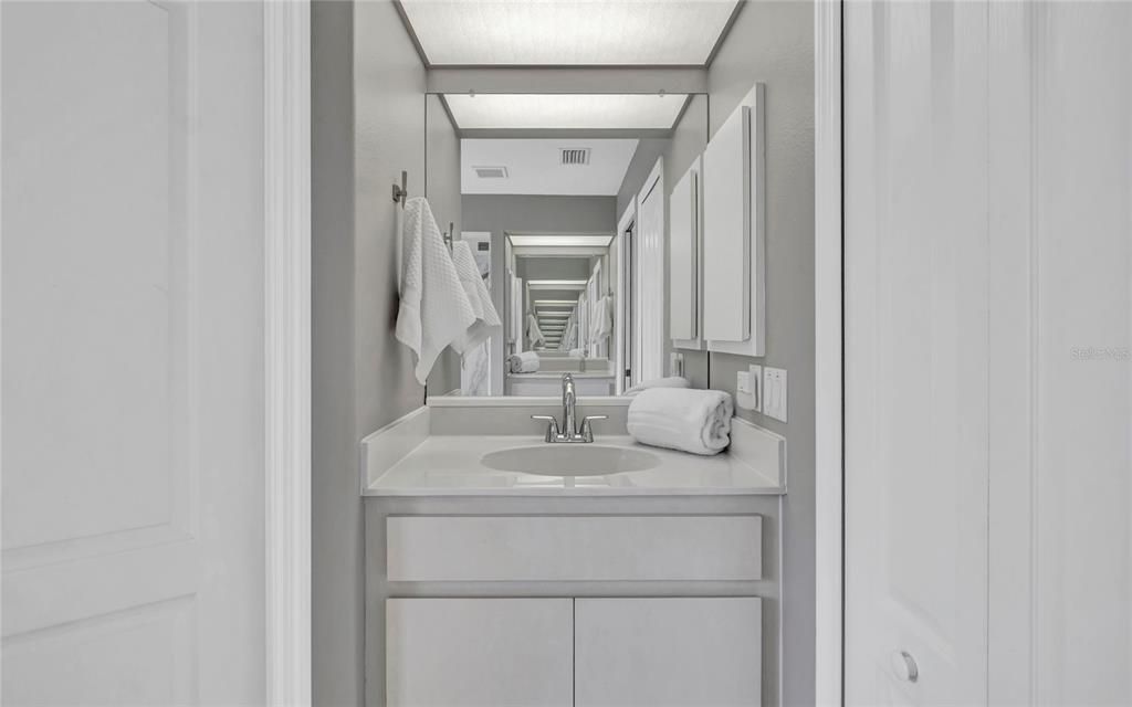 На продажу: $650,000 (4 спален, 2 ванн, 2348 Квадратных фут)