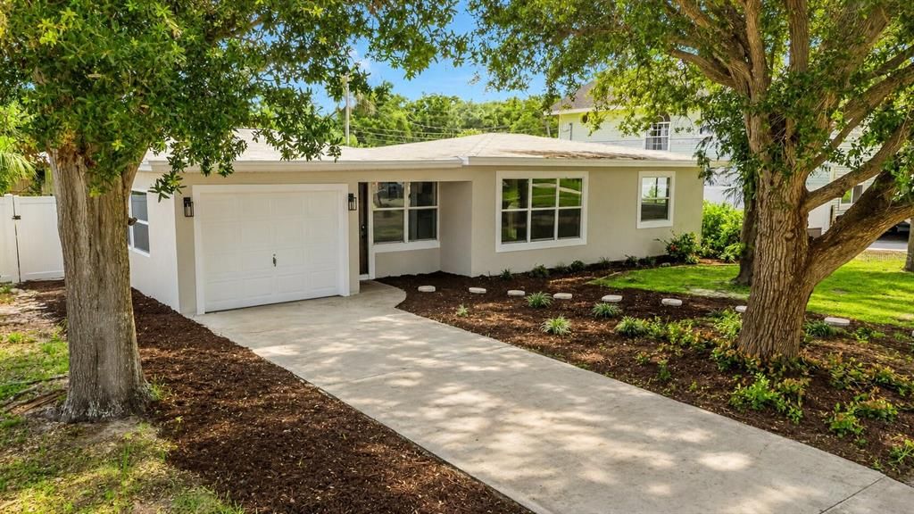 En Venta: $565,000 (3 camas, 2 baños, 1590 Pies cuadrados)