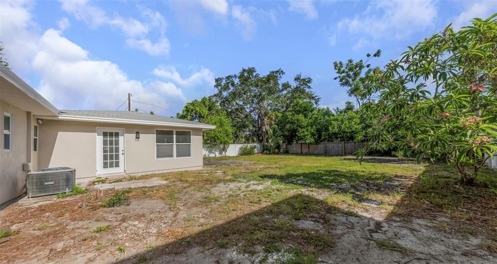 En Venta: $565,000 (3 camas, 2 baños, 1590 Pies cuadrados)