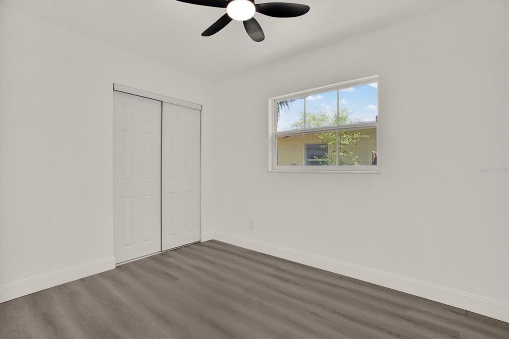 Active With Contract: $400,000 (4 beds, 2 baths, 1547 Square Feet)