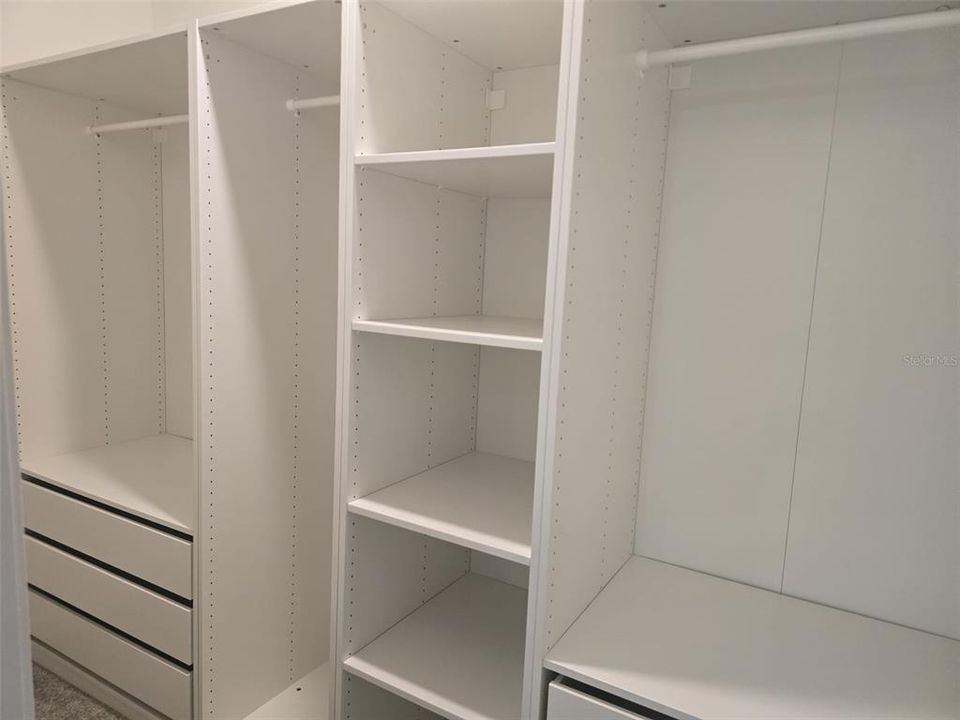 En Renta: $3,195 (4 camas, 3 baños, 2337 Pies cuadrados)