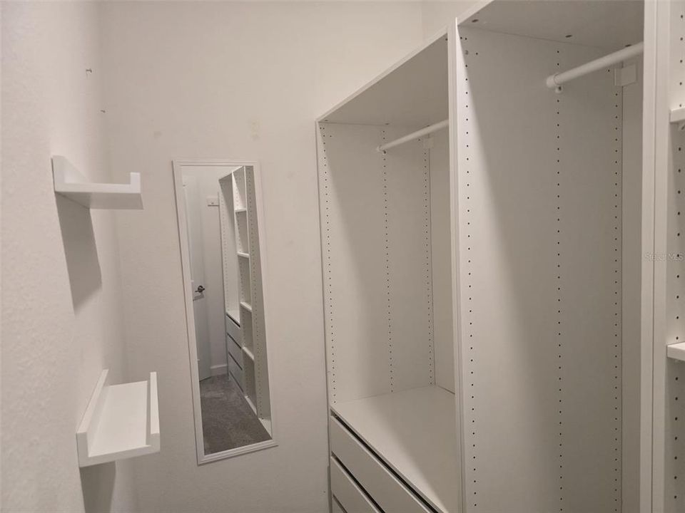 En Renta: $3,195 (4 camas, 3 baños, 2337 Pies cuadrados)