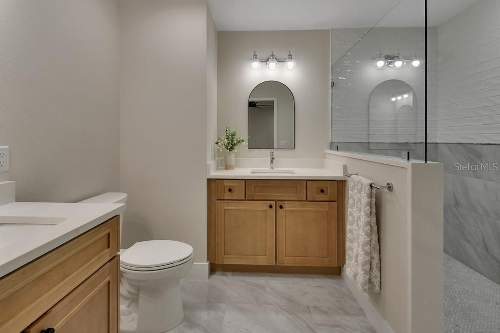 For Sale: $800,000 (4 beds, 3 baths, 2100 Square Feet)