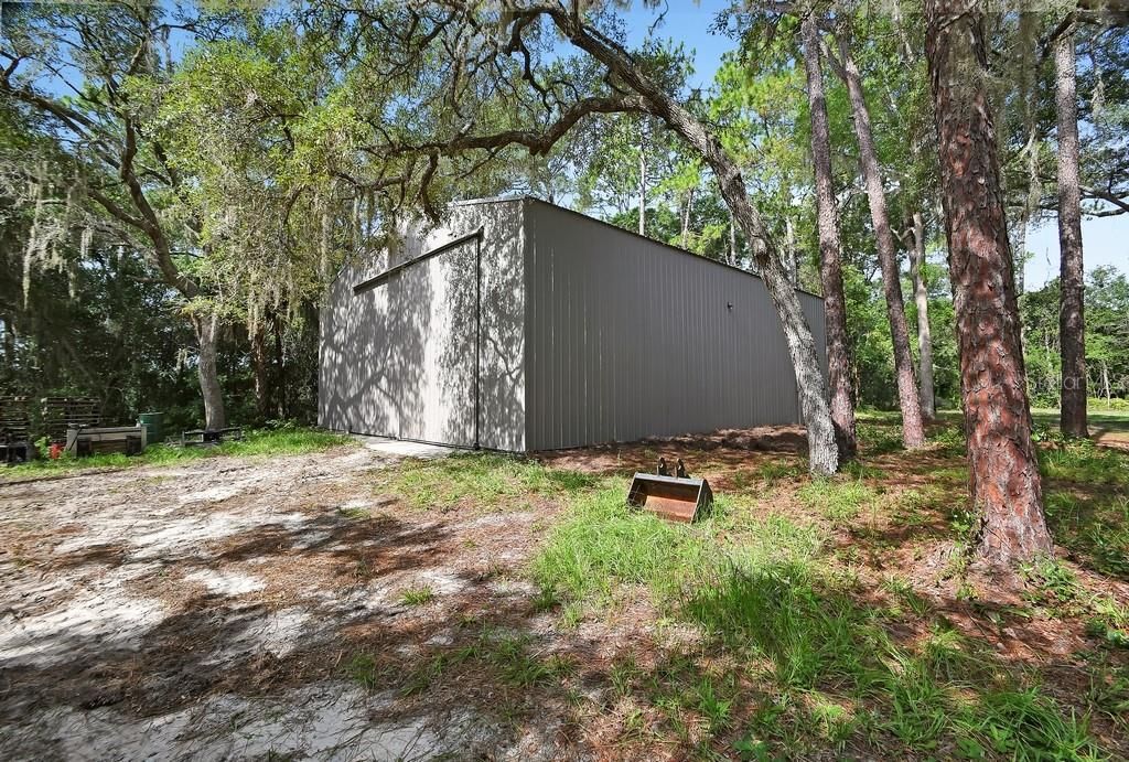 For Sale: $800,000 (4 beds, 3 baths, 2100 Square Feet)