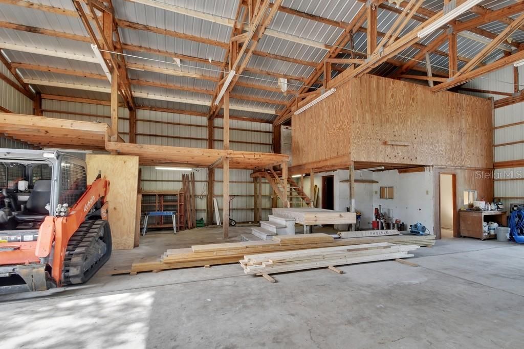 For Sale: $800,000 (4 beds, 3 baths, 2100 Square Feet)