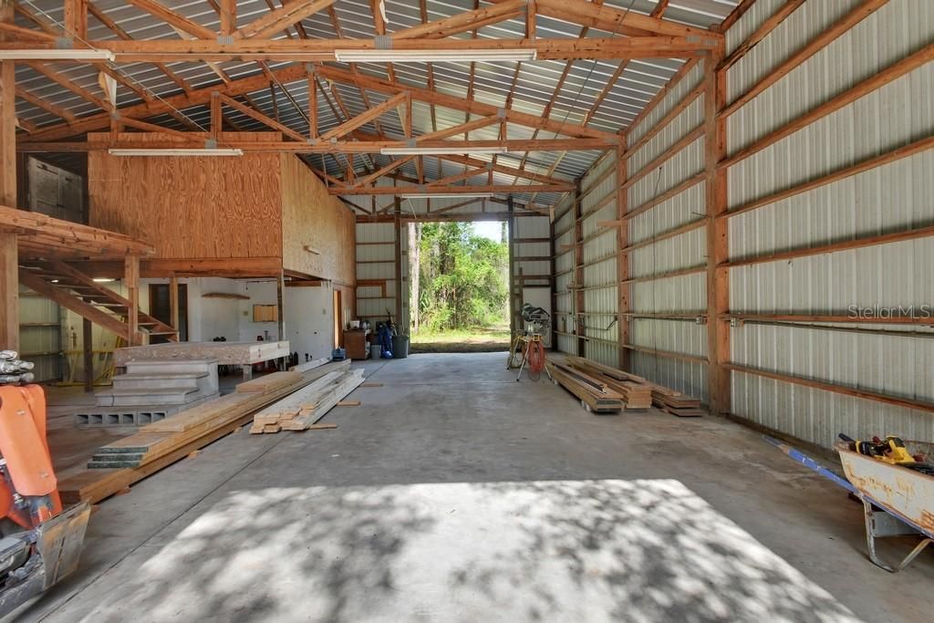 For Sale: $800,000 (4 beds, 3 baths, 2100 Square Feet)