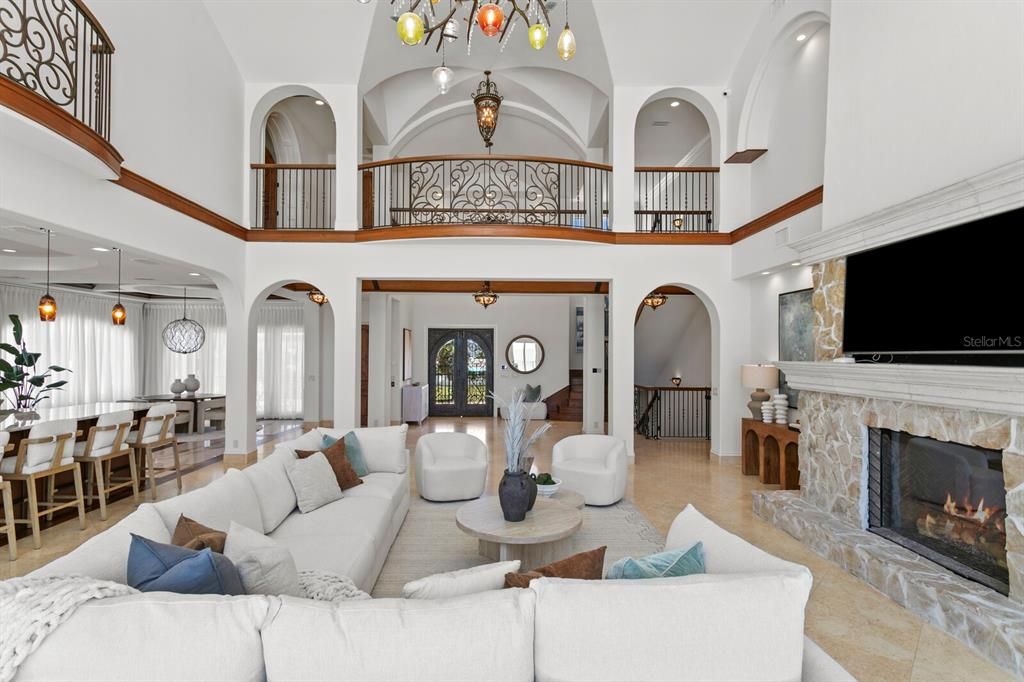 For Sale: $7,950,000 (5 beds, 5 baths, 6530 Square Feet)