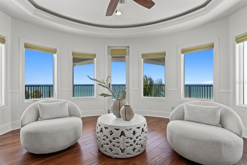 For Sale: $7,950,000 (5 beds, 5 baths, 6530 Square Feet)