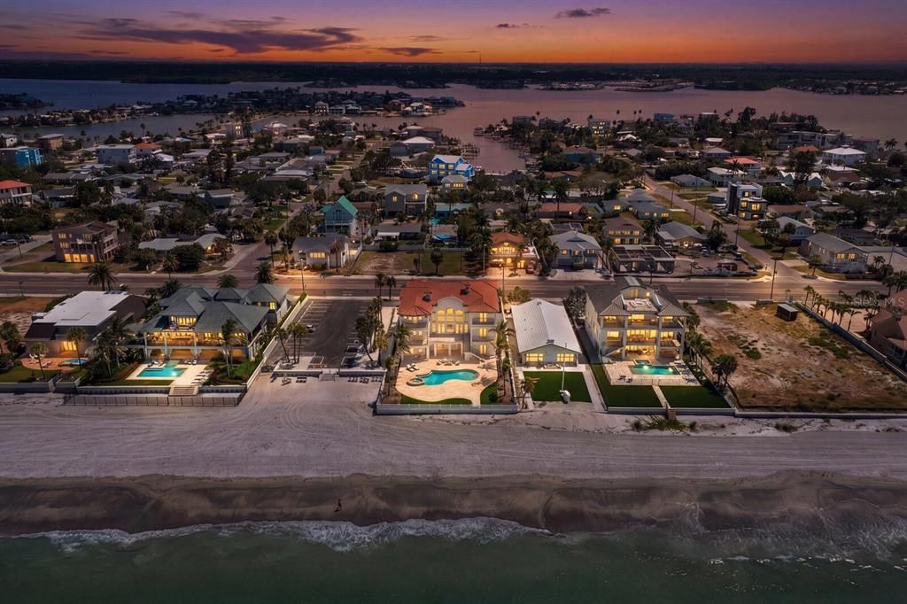 For Sale: $7,950,000 (5 beds, 5 baths, 6530 Square Feet)