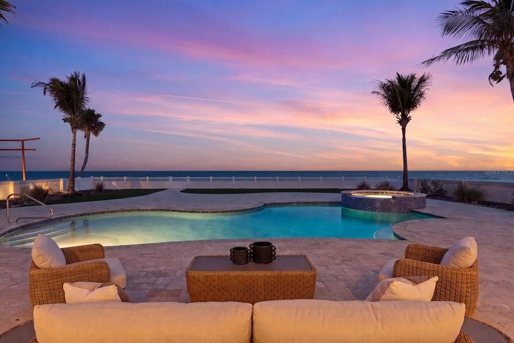 For Sale: $7,950,000 (5 beds, 5 baths, 6530 Square Feet)
