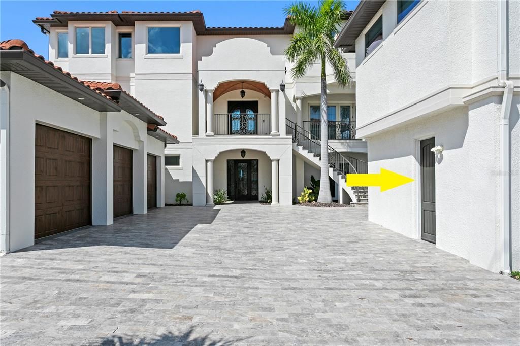 For Sale: $7,950,000 (5 beds, 5 baths, 6530 Square Feet)