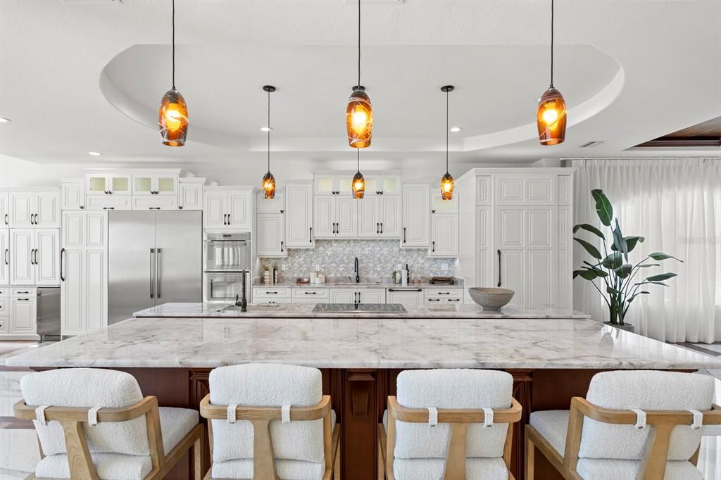 For Sale: $7,950,000 (5 beds, 5 baths, 6530 Square Feet)
