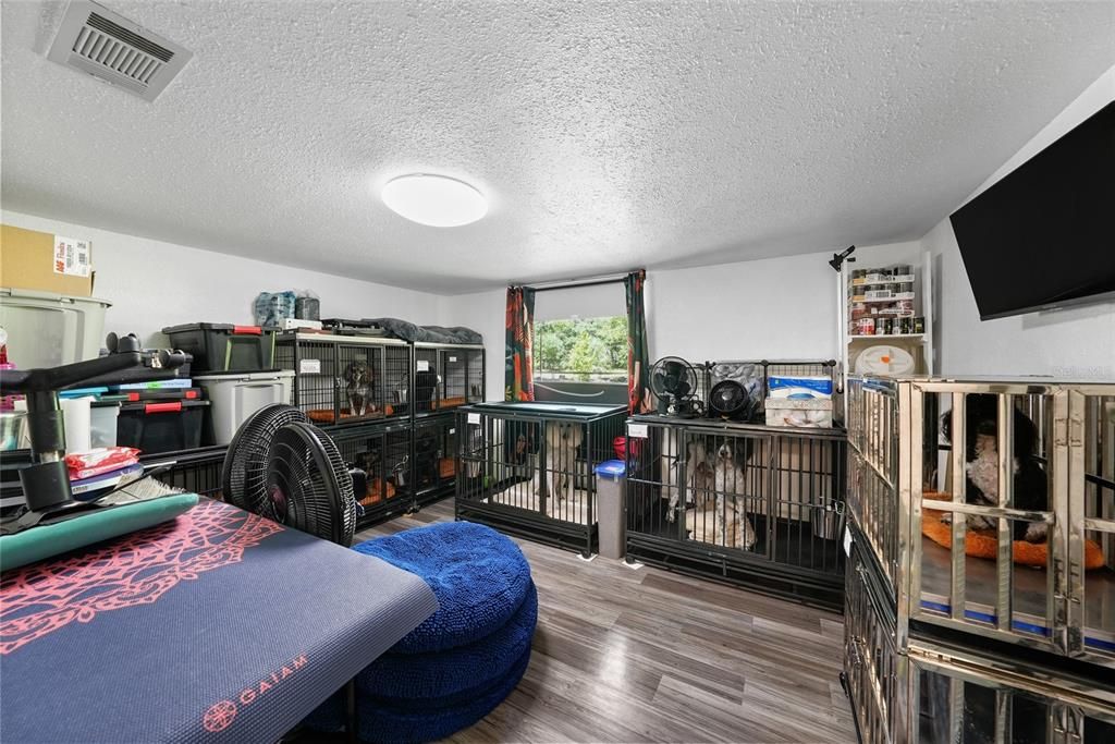 На продажу: $299,900 (3 спален, 2 ванн, 1580 Квадратных фут)