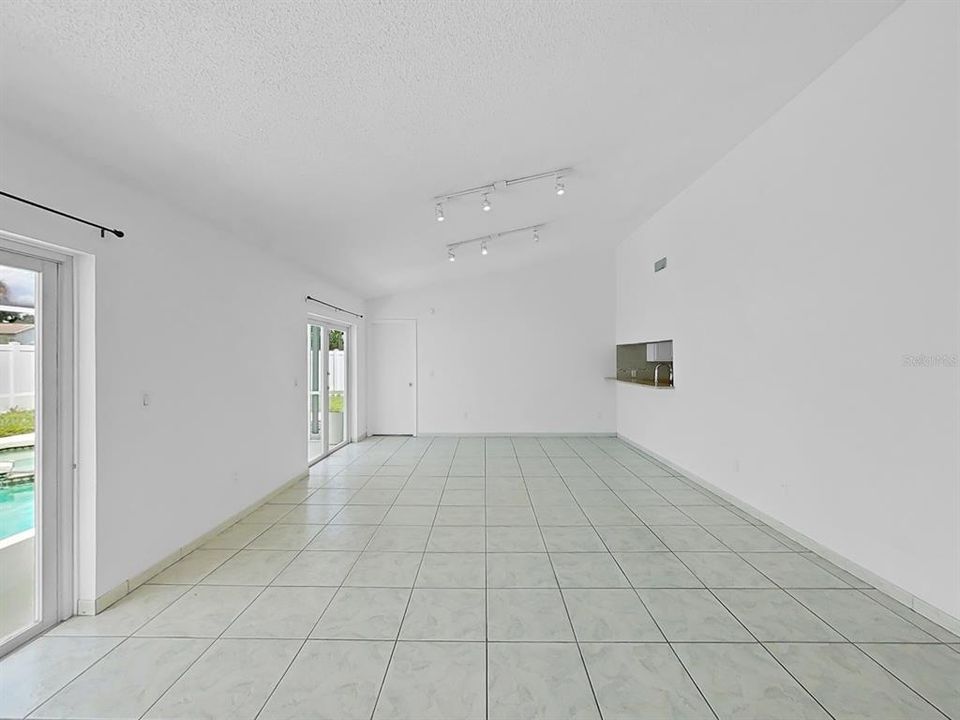 На продажу: $449,900 (3 спален, 2 ванн, 1482 Квадратных фут)
