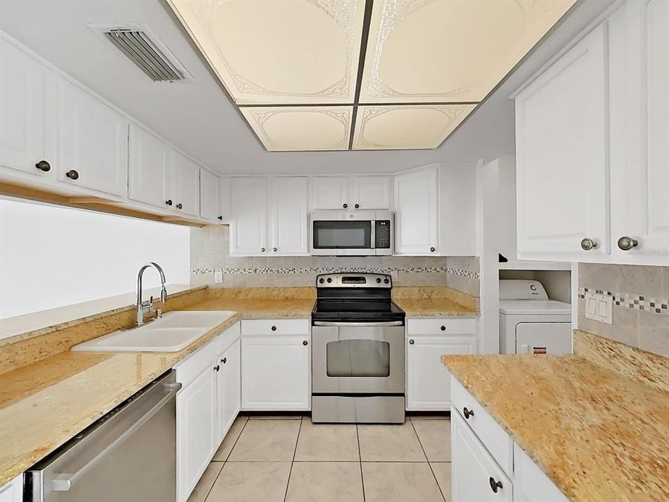 На продажу: $449,900 (3 спален, 2 ванн, 1482 Квадратных фут)