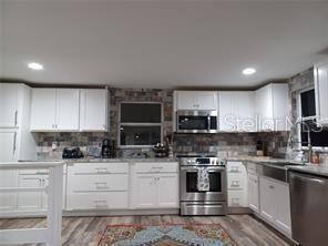 En Venta: $579,990 (4 camas, 3 baños, 2147 Pies cuadrados)
