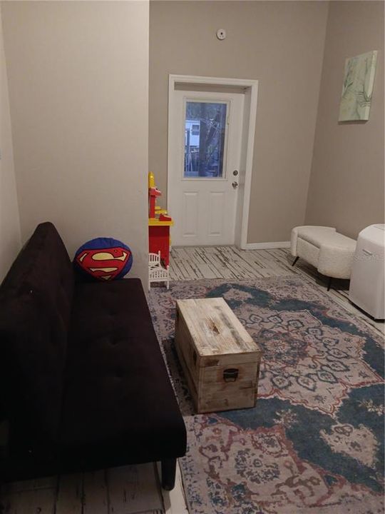 En Venta: $579,990 (4 camas, 3 baños, 2147 Pies cuadrados)