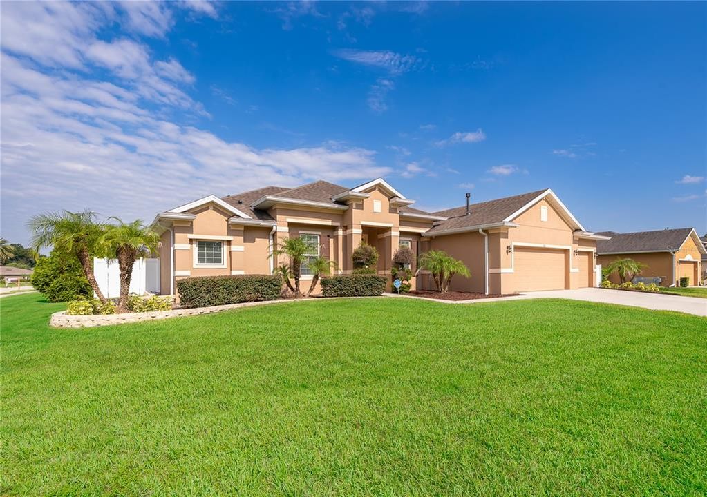 En Venta: $469,990 (4 camas, 2 baños, 2214 Pies cuadrados)