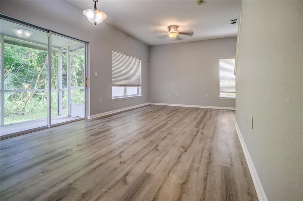 En Venta: $312,900 (3 camas, 2 baños, 1764 Pies cuadrados)