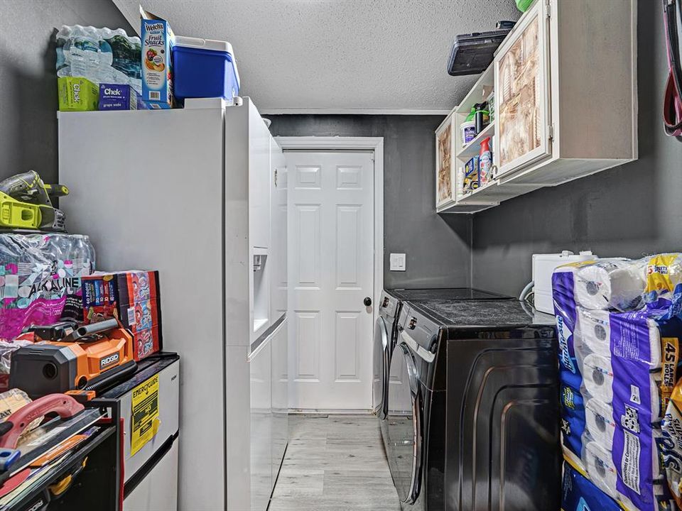 En Venta: $285,000 (3 camas, 3 baños, 1890 Pies cuadrados)