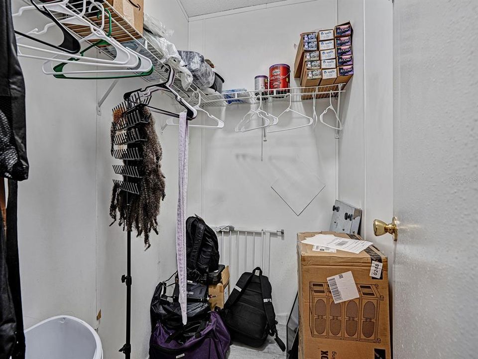 En Venta: $285,000 (3 camas, 3 baños, 1890 Pies cuadrados)