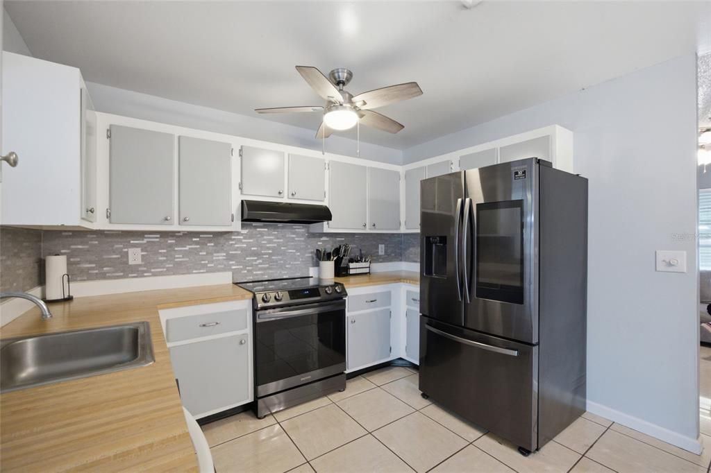 En Venta: $430,000 (3 camas, 1 baños, 1175 Pies cuadrados)