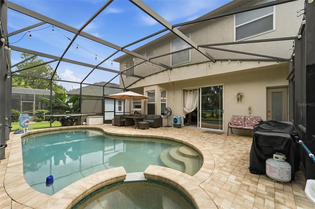 For Sale: $585,000 (4 beds, 3 baths, 2460 Square Feet)