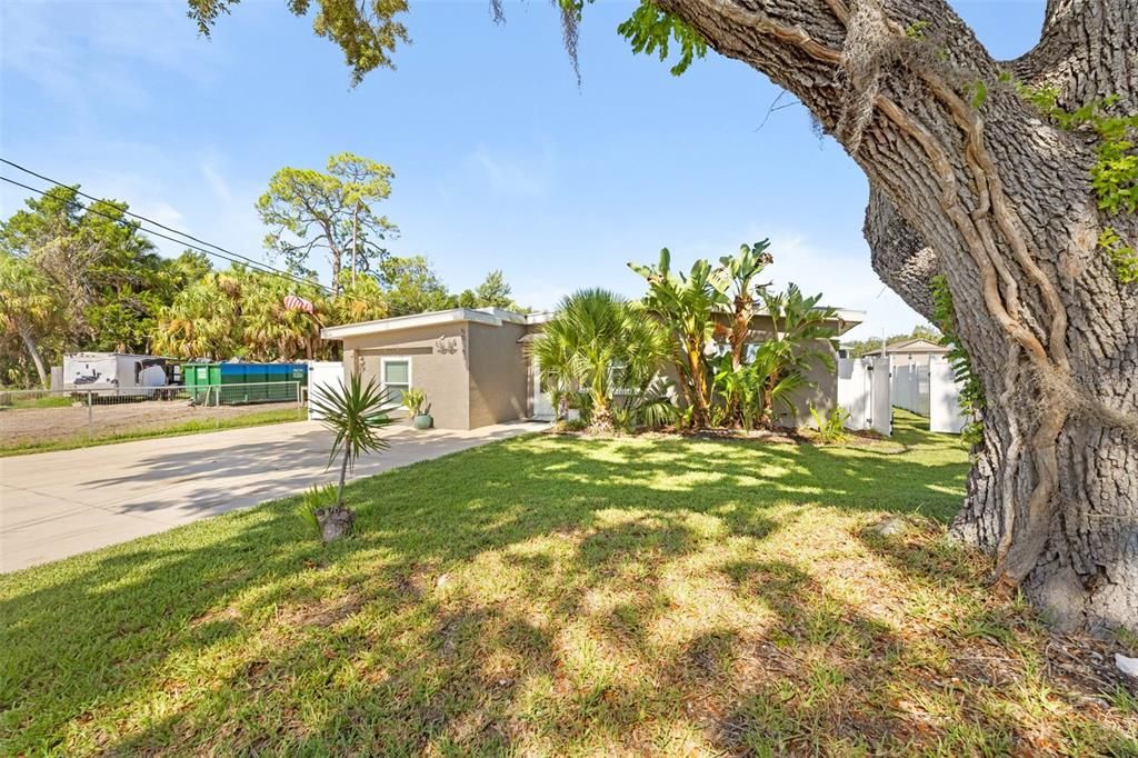 En Venta: $305,000 (3 camas, 2 baños, 1548 Pies cuadrados)