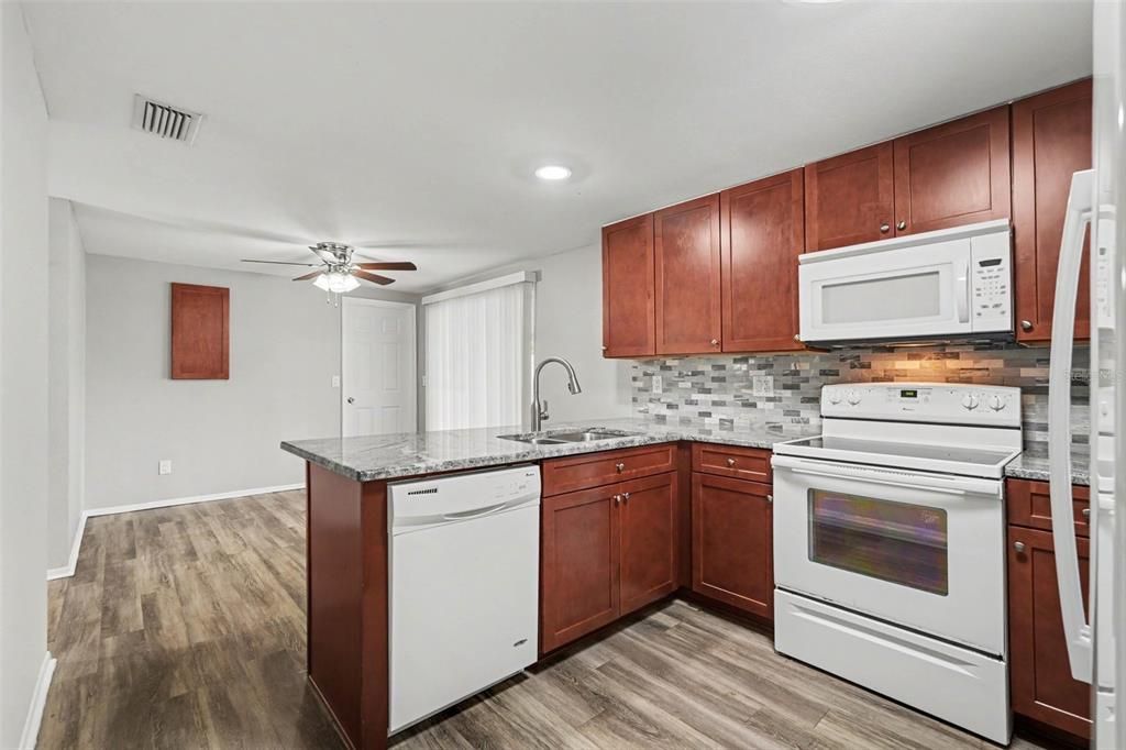 En Venta: $349,900 (3 camas, 2 baños, 1119 Pies cuadrados)