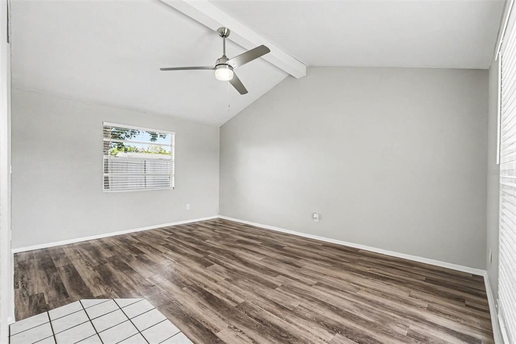 En Venta: $349,900 (3 camas, 2 baños, 1119 Pies cuadrados)