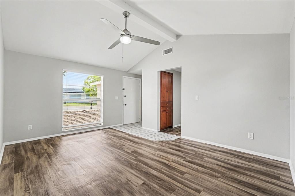 En Venta: $349,900 (3 camas, 2 baños, 1119 Pies cuadrados)