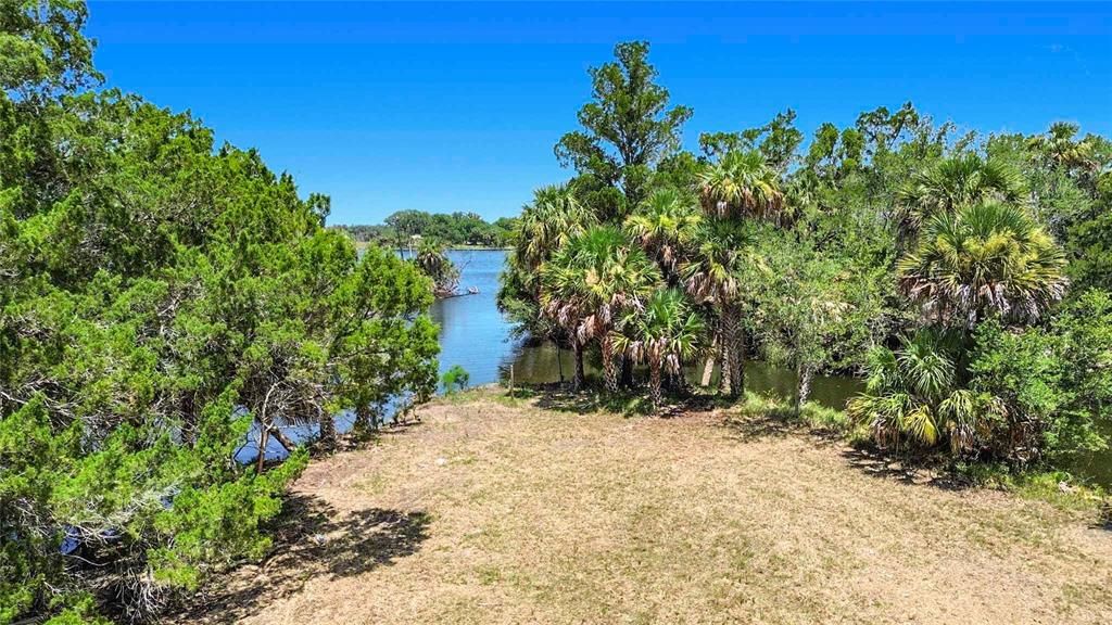 En Venta: $979,000 (2.80 acres)