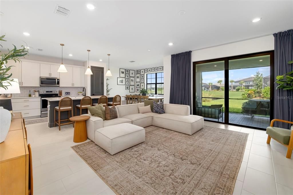 Activo con contrato: $574,900 (5 camas, 3 baños, 2638 Pies cuadrados)