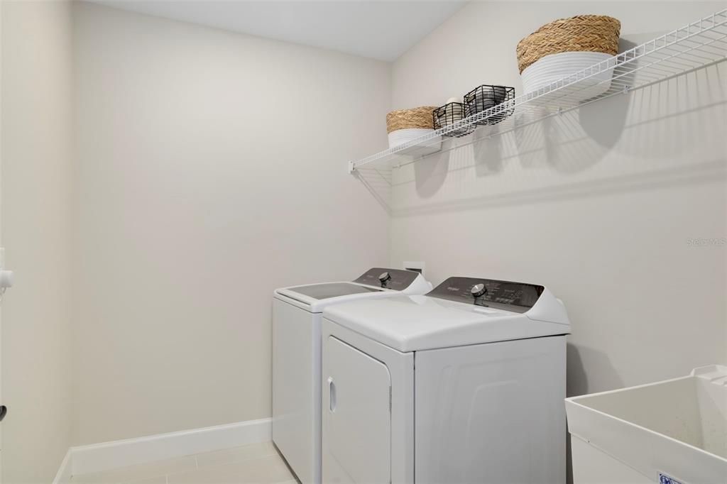 Activo con contrato: $574,900 (5 camas, 3 baños, 2638 Pies cuadrados)