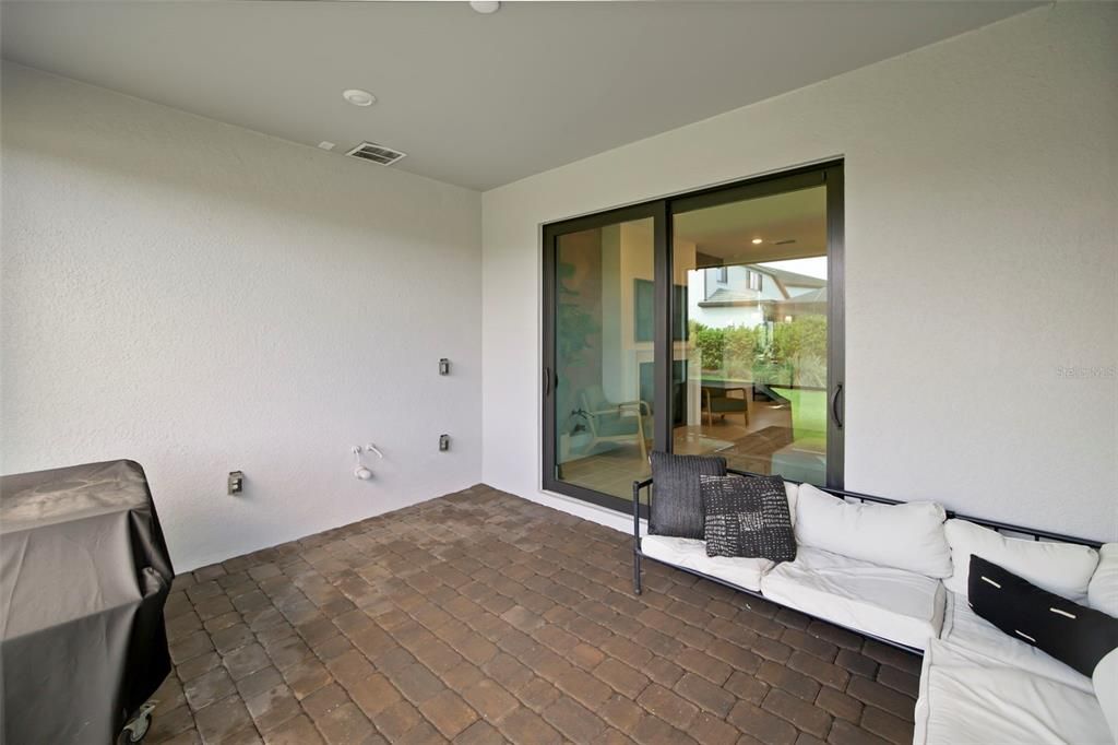 Activo con contrato: $574,900 (5 camas, 3 baños, 2638 Pies cuadrados)