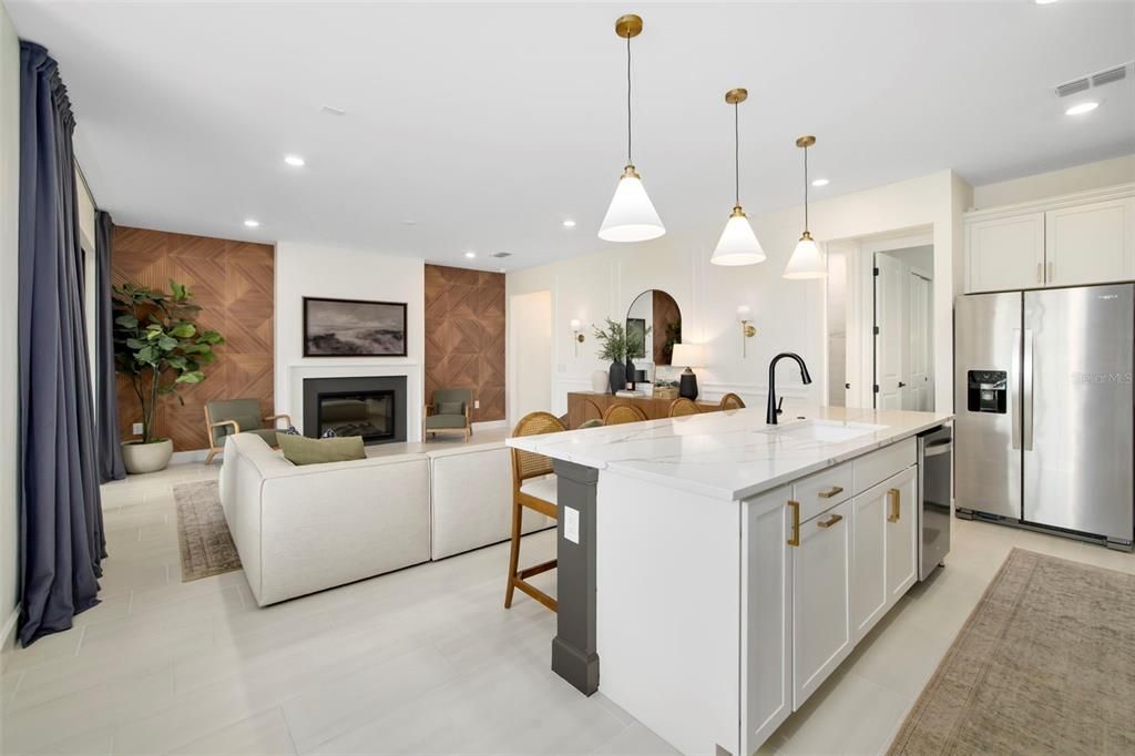 Activo con contrato: $574,900 (5 camas, 3 baños, 2638 Pies cuadrados)