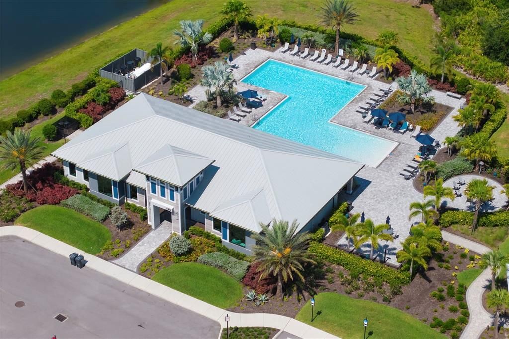 Activo con contrato: $574,900 (5 camas, 3 baños, 2638 Pies cuadrados)