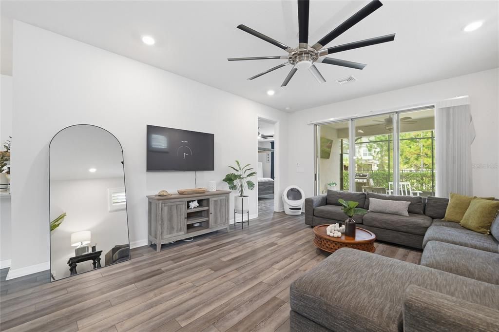 For Sale: $340,000 (2 beds, 2 baths, 1554 Square Feet)