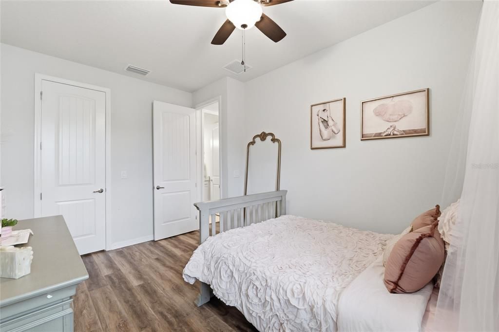 For Sale: $340,000 (2 beds, 2 baths, 1554 Square Feet)