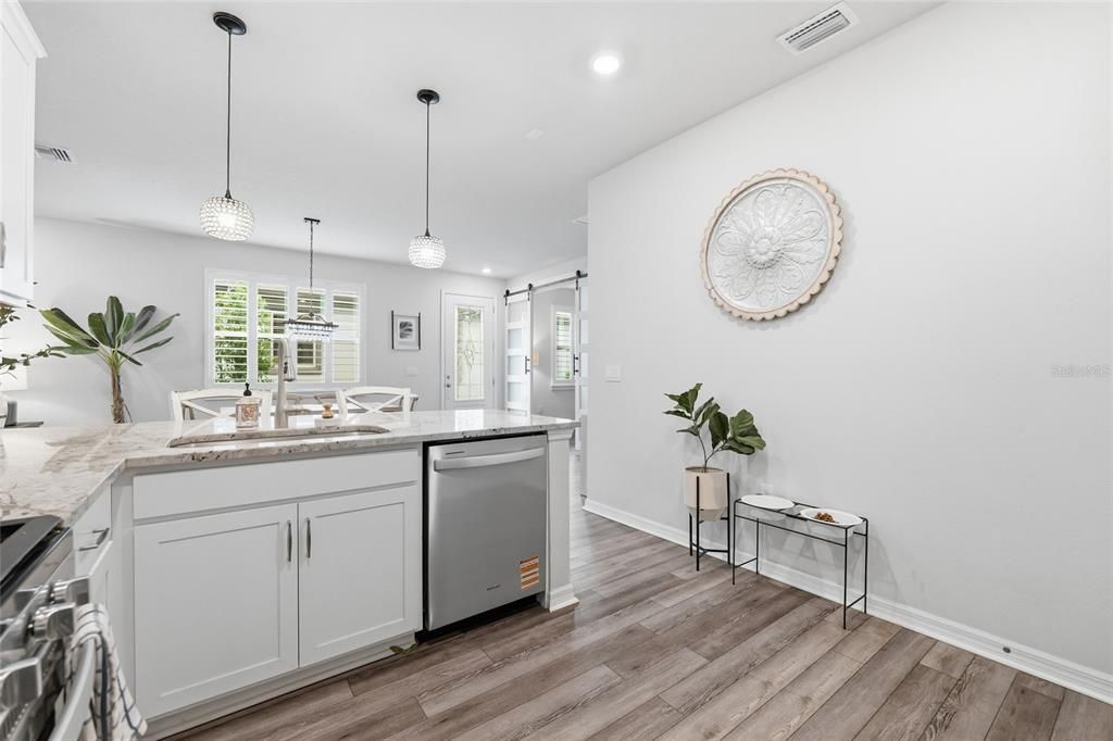 For Sale: $340,000 (2 beds, 2 baths, 1554 Square Feet)