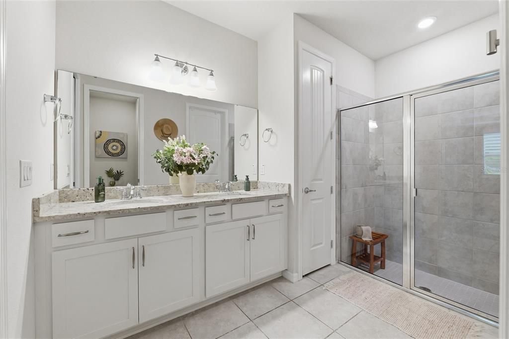 For Sale: $340,000 (2 beds, 2 baths, 1554 Square Feet)
