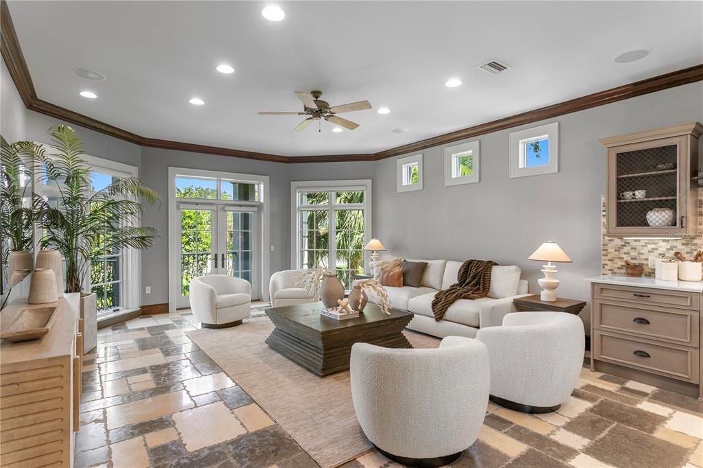 En Venta: $3,950,000 (4 camas, 4 baños, 5640 Pies cuadrados)