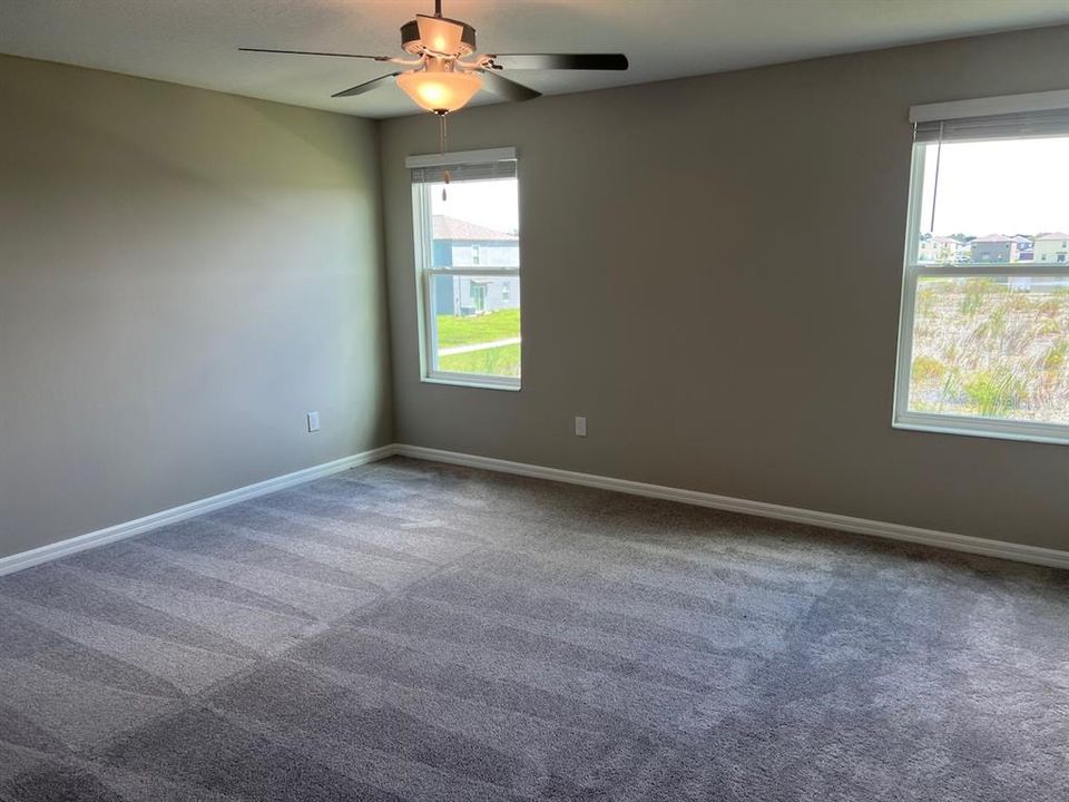 For Rent: $2,300 (5 beds, 2 baths, 2264 Square Feet)