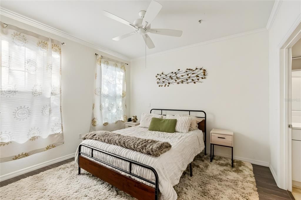 Active With Contract: $249,000 (2 beds, 2 baths, 1080 Square Feet)