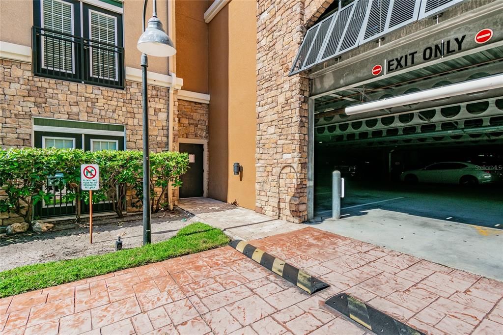 Active With Contract: $249,000 (2 beds, 2 baths, 1080 Square Feet)