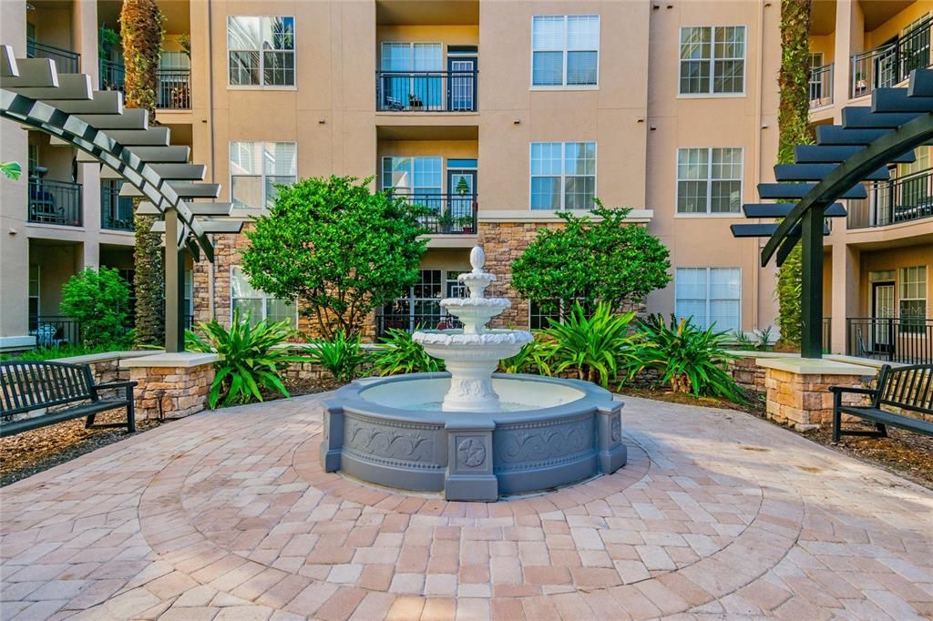 Active With Contract: $249,000 (2 beds, 2 baths, 1080 Square Feet)