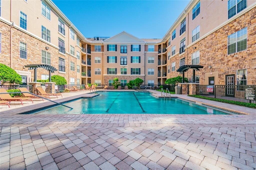 Active With Contract: $249,000 (2 beds, 2 baths, 1080 Square Feet)