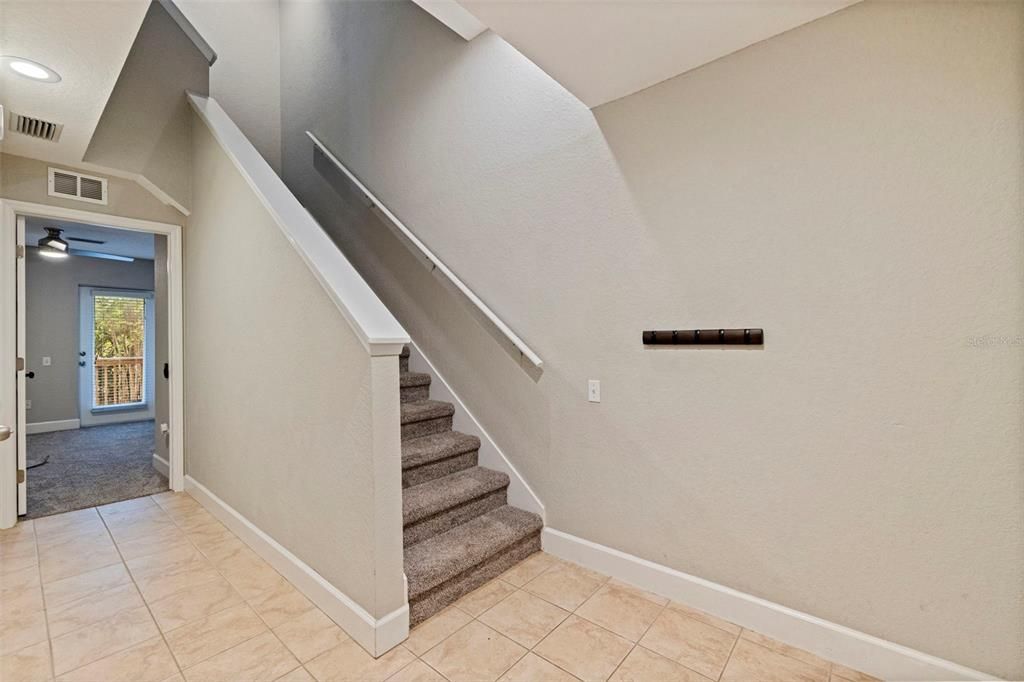 На продажу: $349,995 (3 спален, 3 ванн, 1680 Квадратных фут)